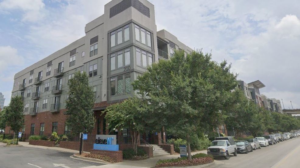 POLICE Man shot to death in parking lot of apartment complex in the