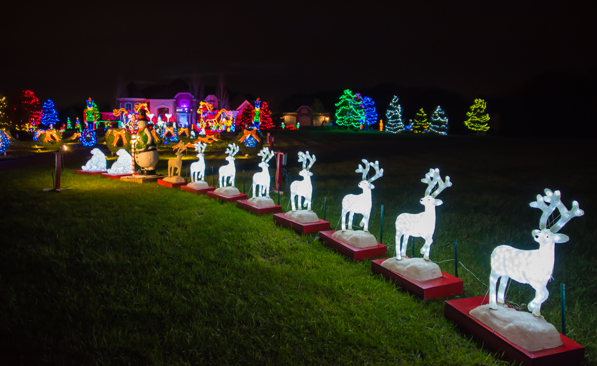 Photos The Christmas Ranch Will Wow You With Its Million Holiday