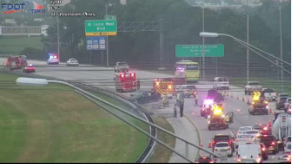 Crash Blocks Several Lanes On I 95 In Port St Lucie Wtvx