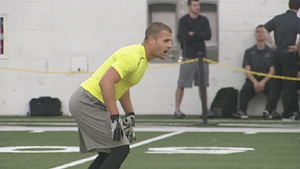 KIKO ALONSO pic1.jpg