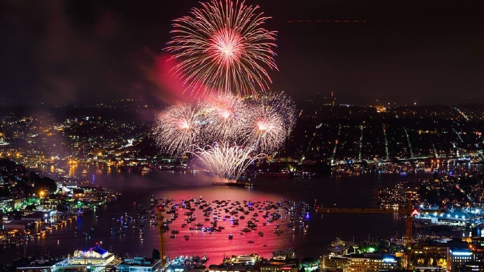 fireworks lake union 4th of July show Seattle (KOMO).jpg fireworks lake union 4th of July show Seattle (KOMO).jpg