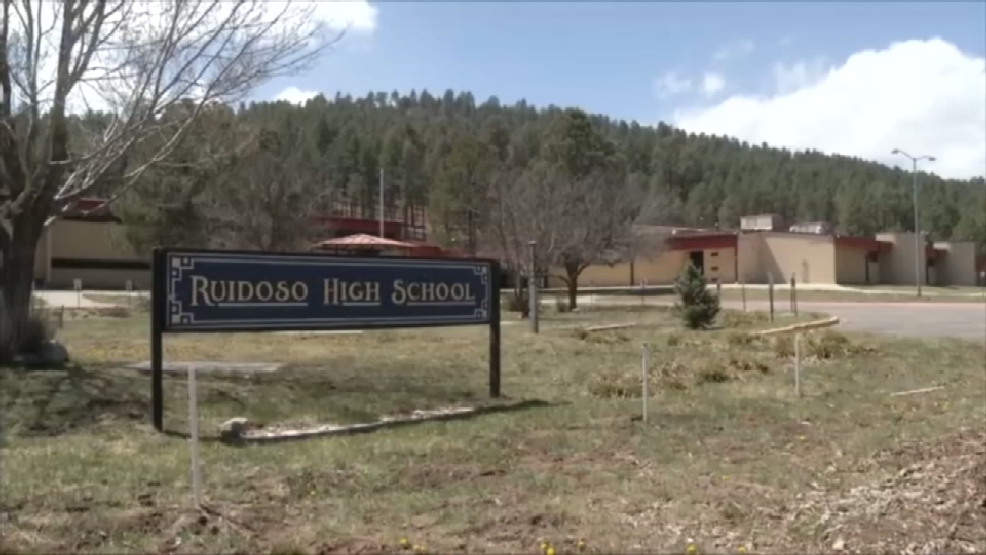 Community works to safe Ruidoso High School from fire KFOX