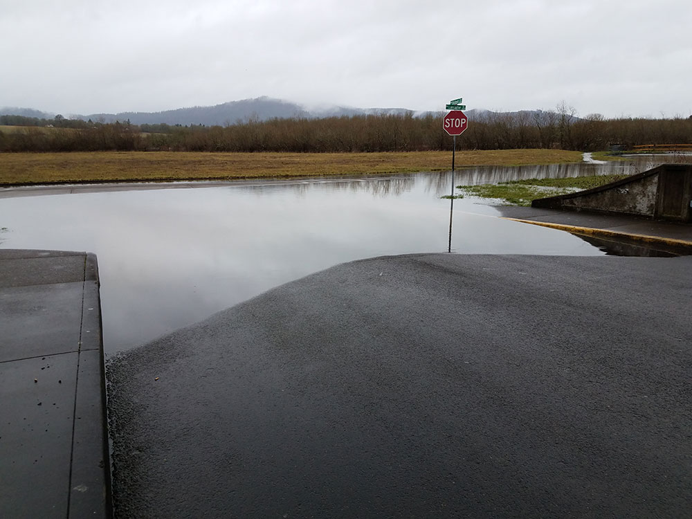 Benton Nissan Oxford >> Heavy rain floods some Corvallis streets | KVAL Benton Nissan Oxford >> Heavy rain floods some Corvallis streets | KVAL